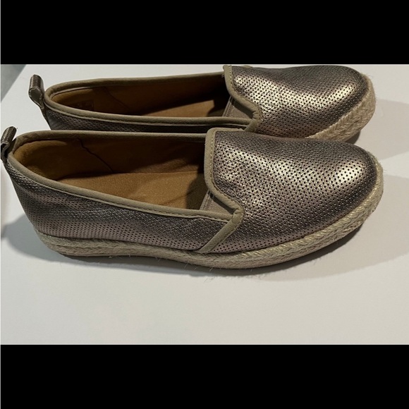 Clarks Collection Women's Espadrilles Gold Metallic Azella Major Shoes Sz 8 - Picture 2 of 9